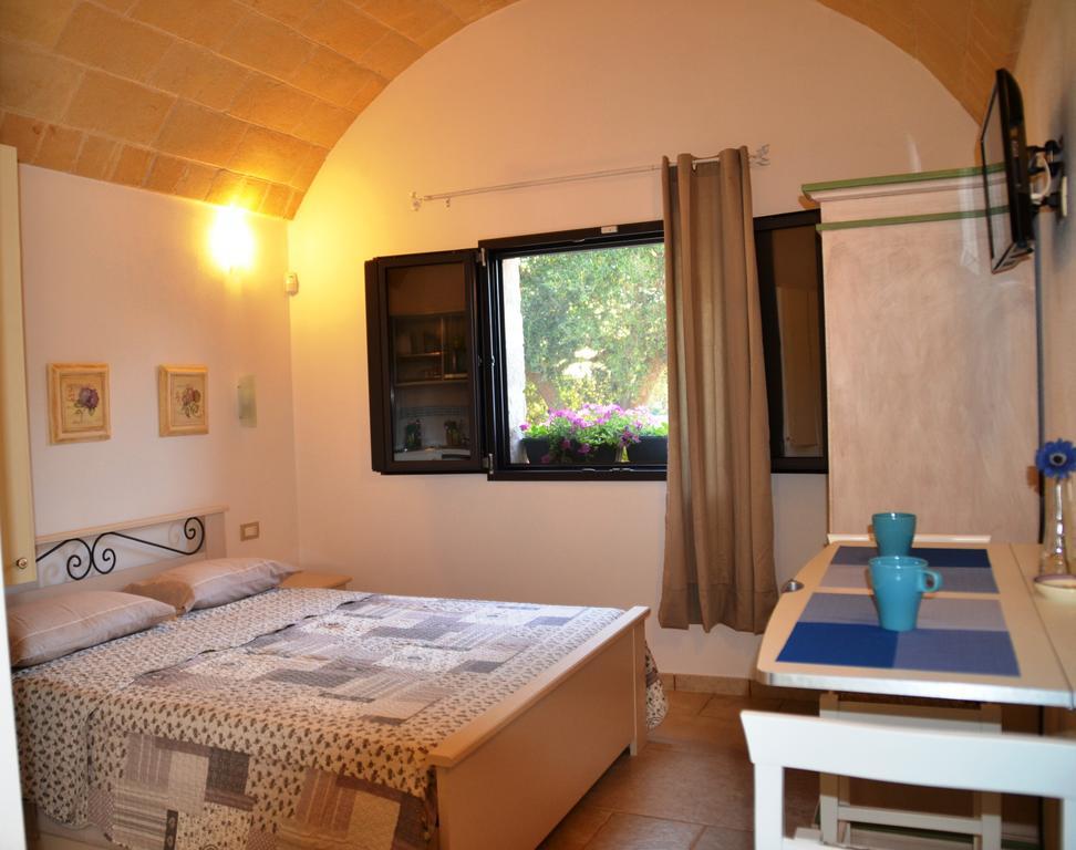 Residence Spadalunga San Michele Salentino Habitación foto